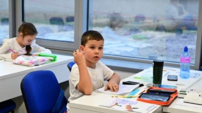 В 2023 году ЮНИСЕФ в Болгарии обеспечит доступ к образованию более чем 10 000 украинских детей