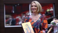 Жюри и публика назвали Аниту Экенову из Лиона "Болгаркой года"-2024