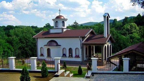 Строительство христианских храмов – возобновленная традиция в драгоманском селе Ялботина