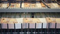 При рекордном интересе Болгария разместила во второй раз в 2025 г. еврооблигации на международных рынках