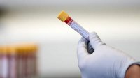 Недельное увеличение числа тестов на ¼ и меньше новых случаев коронавируса