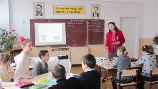 В 7 молдавских школах будут созданы уголки по истории Болгарии