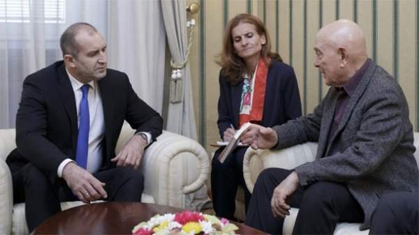 Президент Румен Радев обсудил актуальные вопросы с французским экспертом в области политической стратегии Жераром Шальяном