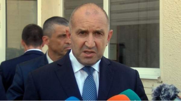 Президент Радев: 