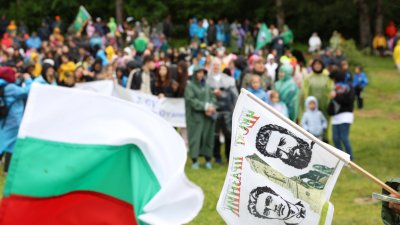 Более 1800 человек прошли по маршруту отряда Ботева