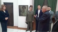 Вице-президент и болгары в Скопье возложили цветы к барельефу Левского