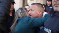 Мэра Белицы Радослава Реванского вывели из здания мэрии в наручниках