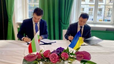 Премьер Петков выразил поддержку Украине в телефонном разговоре с президентом Зеленским
