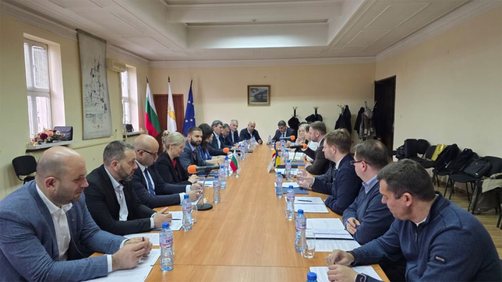 С июня восстанавливается пассажирский поезд между Болгарией и Украиной