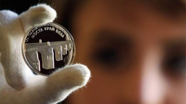 БНБ ввел в обращение новую памятную монету, посвященную зодчему Колю Фичето