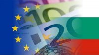В первый месяц после введения евро можно будет расплачиваться и в левах