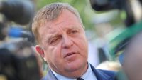 Красимир Каракачанов призвал президента наложить вето на Кодекс о выборах
