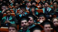 Студенты с пяти континентов изучают медицину в Софии