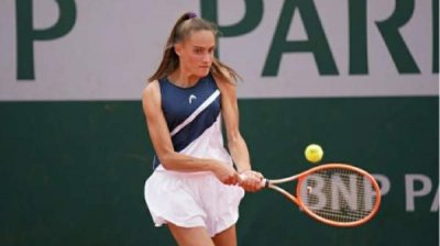 Болгарка Денислава Глушкова вышла в полуфинал теннис турнира в Турции