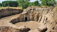 Граждане настаивают: Верните каменной гробнице у села Старо-Железаре «изгнанный дух фракийцев»