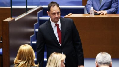 Депутаты заморозили свои зарплаты на уровне марта 2026 года